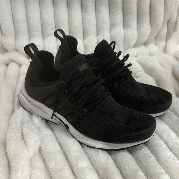 Nike Air Presto Men's Black Shoes - Picture 3 of 5